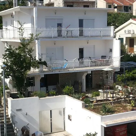 Mrdan Apartment Seget Vranjica